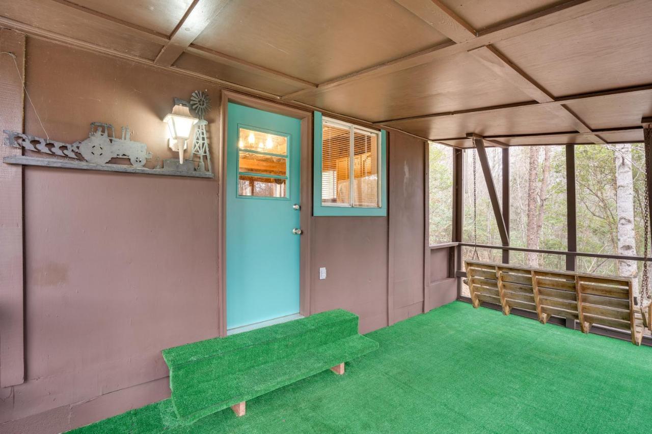 Peaceful Warne Cabin Fenced Yard And Screened Porch Brasstown Exterior foto